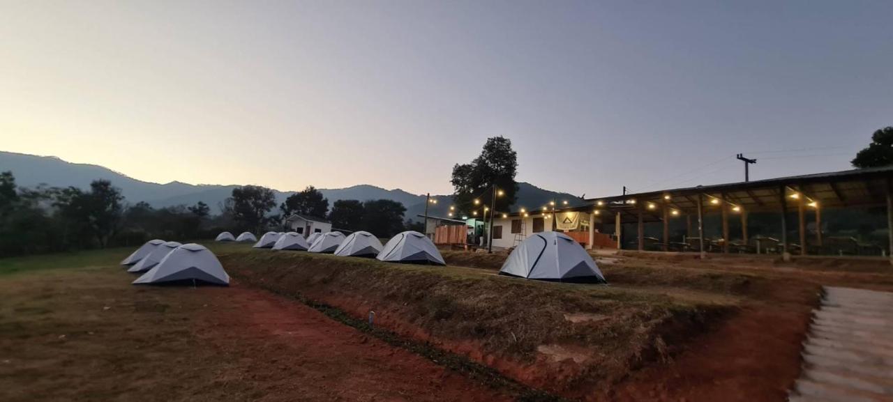 ข้างเขาแคมป์ Khangkhao Camp Ban Yang Khun Wang Luaran gambar